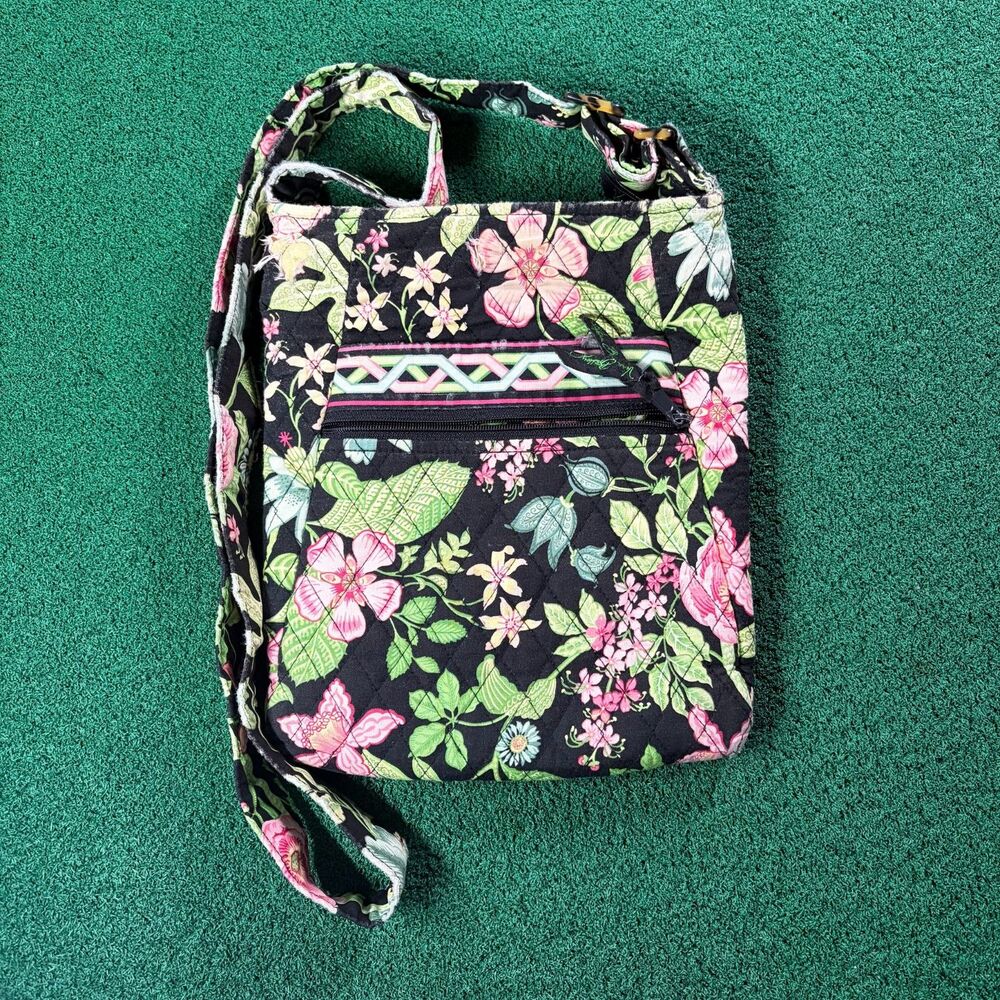 Vera Bradley Womens Black Pink Floral Quilted Crossbody Bag